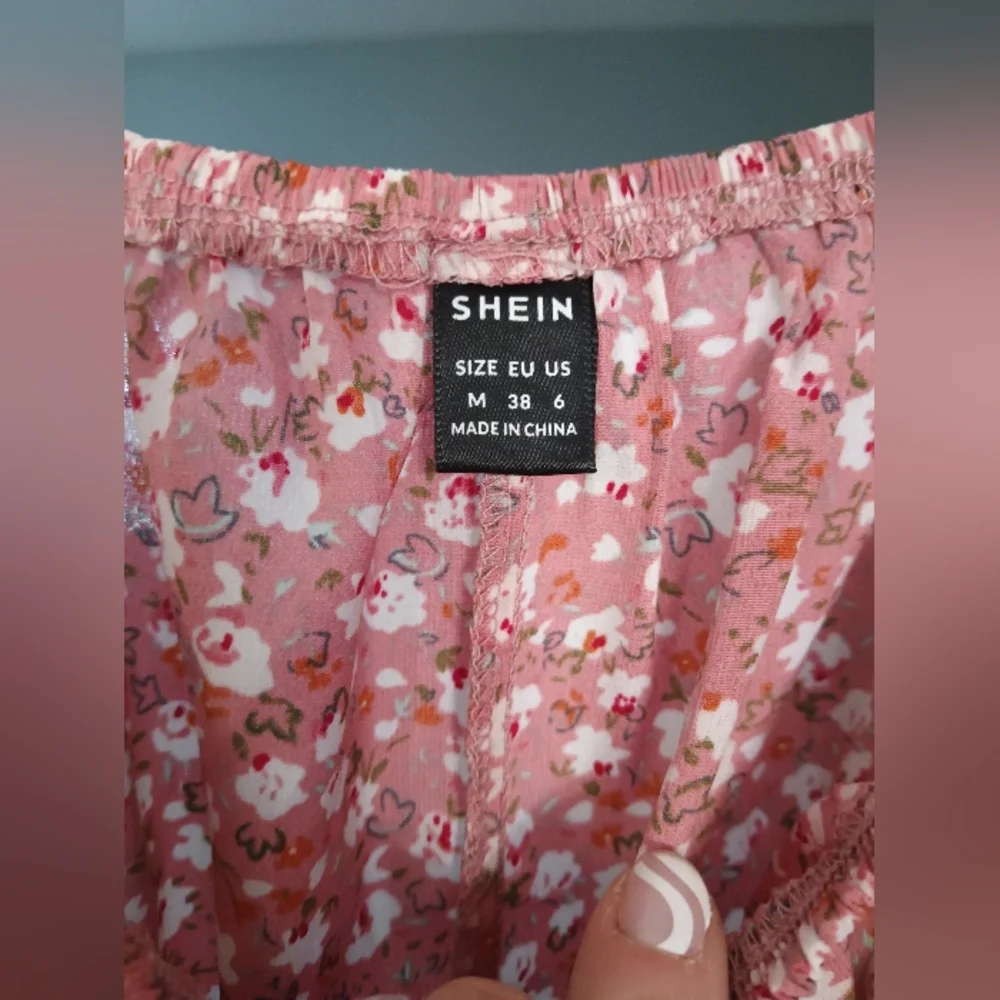 Short Sleeved Pink Short Dress - Picture 6 of 9